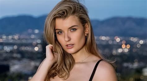 mia melano full length|Mia Melano Biography, Age, Wiki, Height, Husband